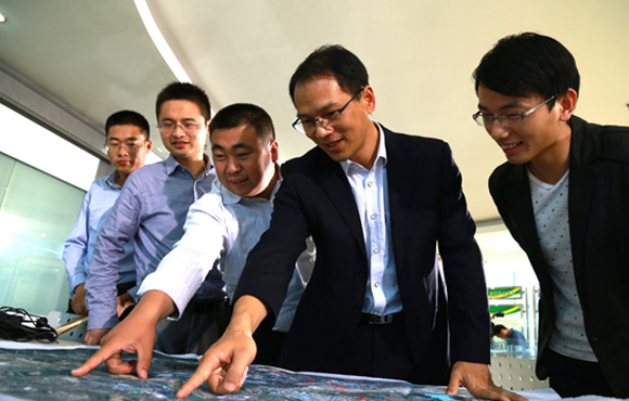 ���������ܹ���ʦ���ѫ���ߡ��ڶ����������α�����������������רҵ��������μ��˲š��ƺ�