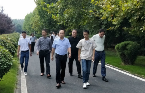 ��ץı�� ������ ���²㡱������м�ʵ���ˣ�