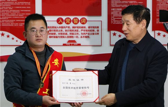 ʡ���轨�Ĺ������γ̵���Ϊ�����չ������������߽���֤��