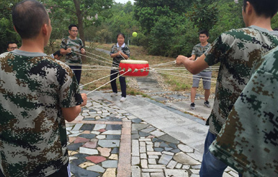 ����С��˽��Ǳ�����������������������Ŷ�ʵ���������������ĳ���չѵ��