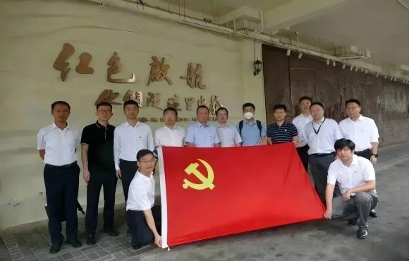 ������������Ӳ��о�����ʱح����һ�и��������ι�˾��չ�Ӳ��о�����